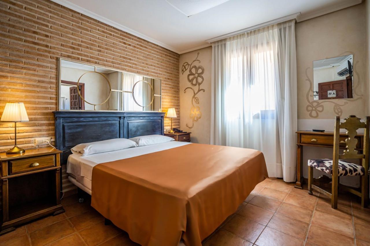 Hotel Yit Puerta Bisagra Toledo Exterior foto