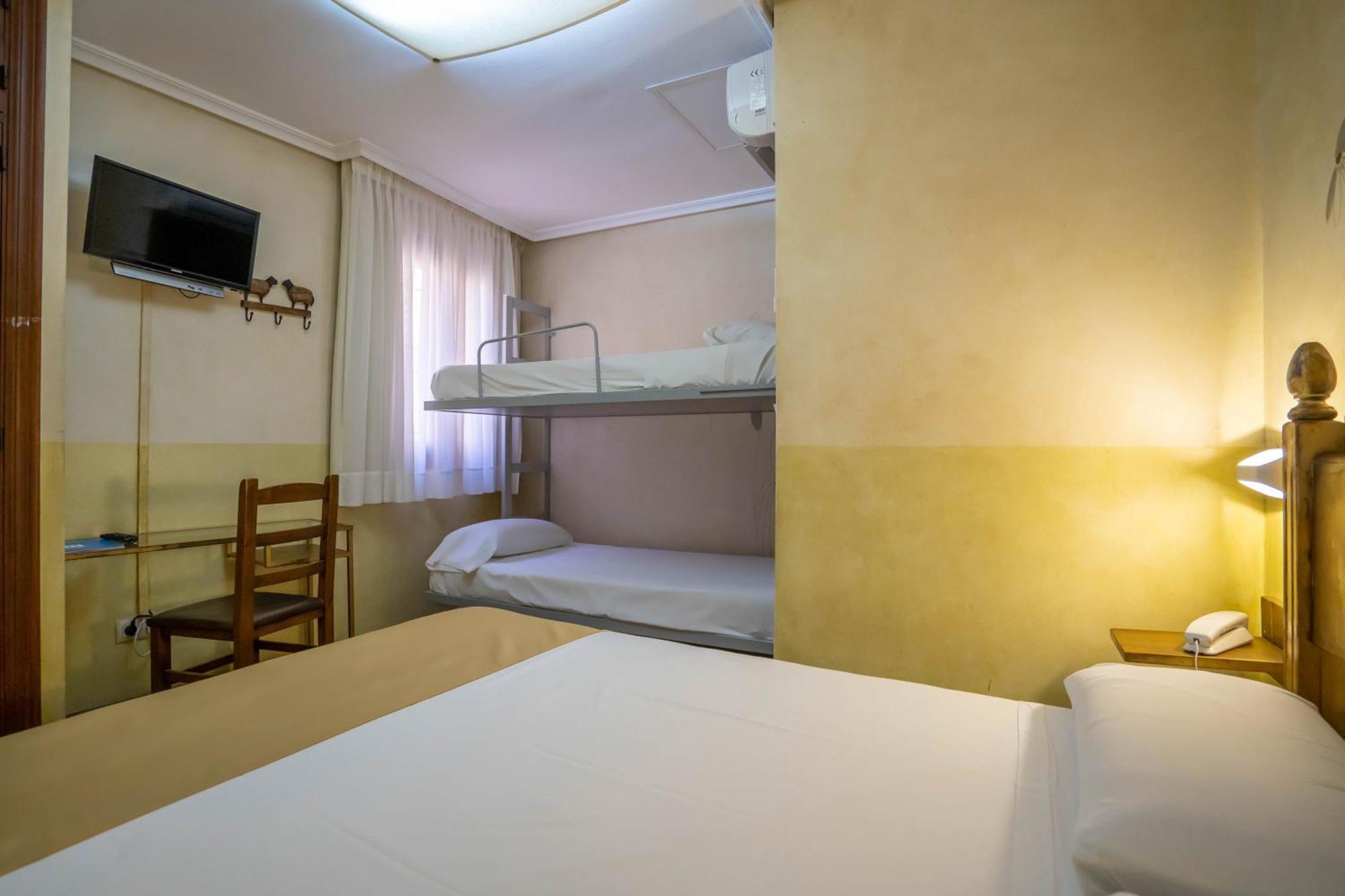 Hotel Yit Puerta Bisagra Toledo Exterior foto